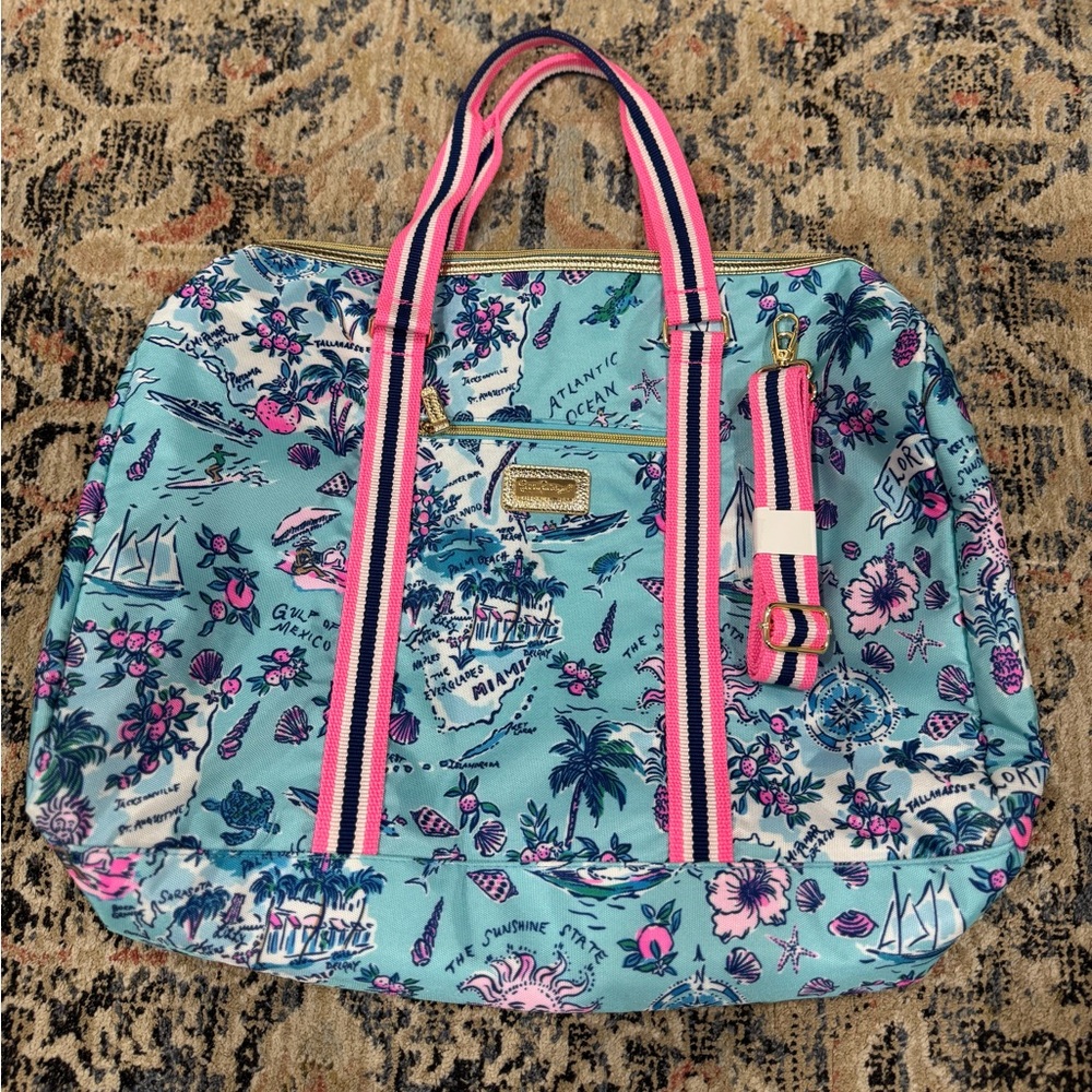Lilly Pulitzer Overnight Bag Amalfi Blue Lillys Roadtrip Blue Pink Gold. NWOTs
